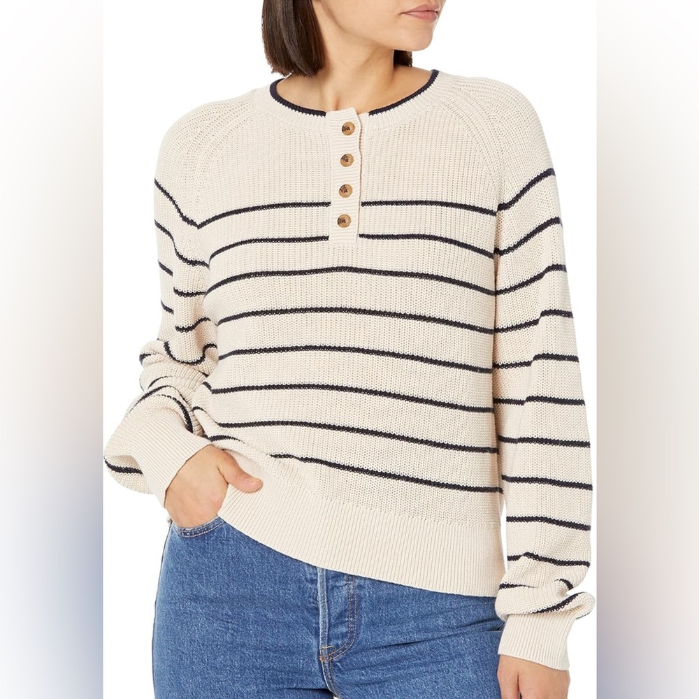 Velvet by Graham and Spencer Kierra Sweater Size S